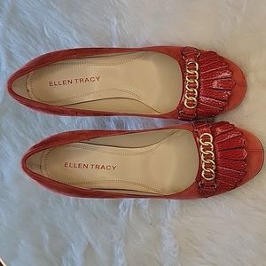 ELLEN TRACY Salmon Colored Suede Kiltie Fringe Chain Old Money Retro Office Heel